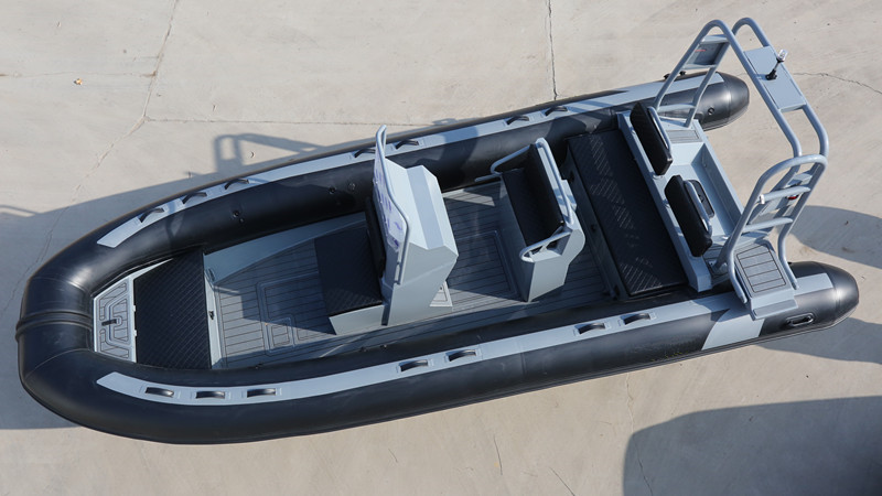 580 high speed rigid inflatable boat